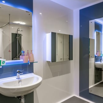 Platinum En Suite - Image 6